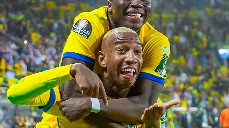 عاجل كاسترو يوضح حقيقة رحيل تاليسكا عن نادي النصر السعودي