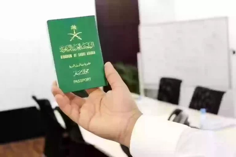 كم رسوم تجديد إقامة عامل مؤسسة فردية 1447 في السعودية