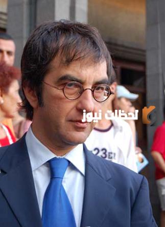 من هو اتوم اجويان ويكيبيديا وكم عمره