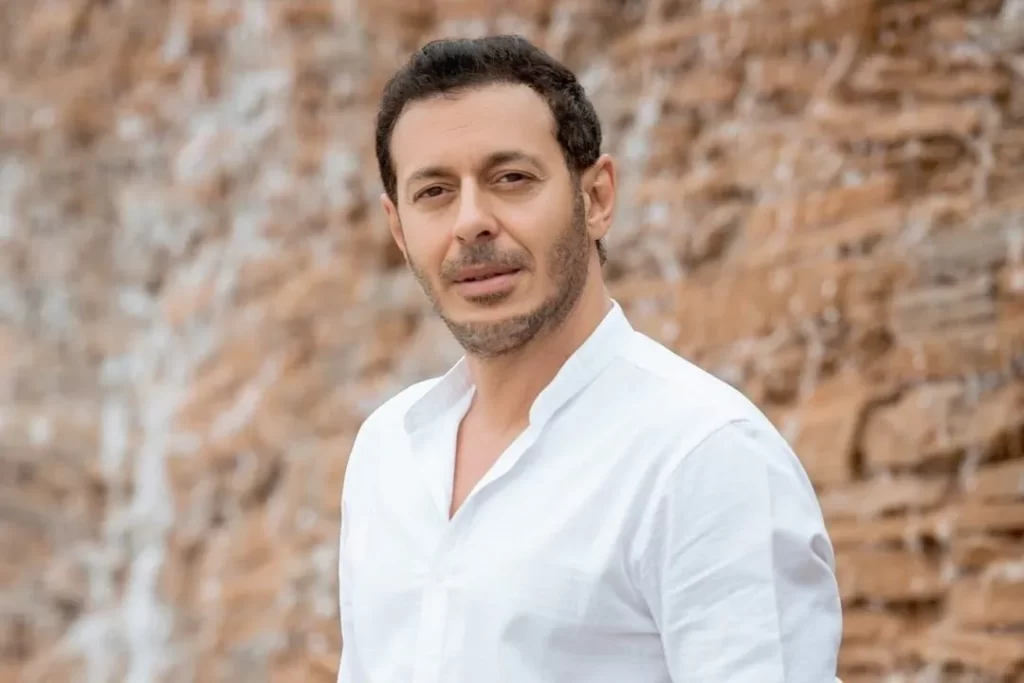 من هو مصطفى شعبان ويكيبيديا وكم عمره