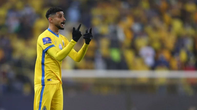 عبد الإله العمري يترك بصمته الأخيرة في النصر قبل المغادرة المحتملة