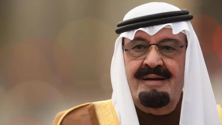 تاريخ وفاة الملك سعود بن عبدالعزيز بالهجري والميلادي