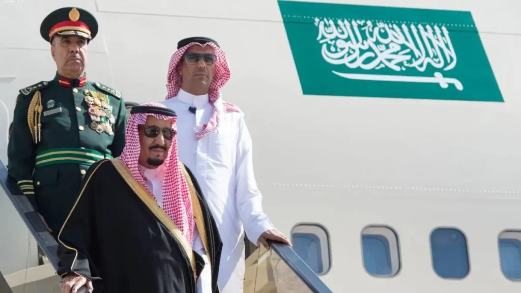 صور طائرة الملك سلمان بن عبدالعزيز من الداخل