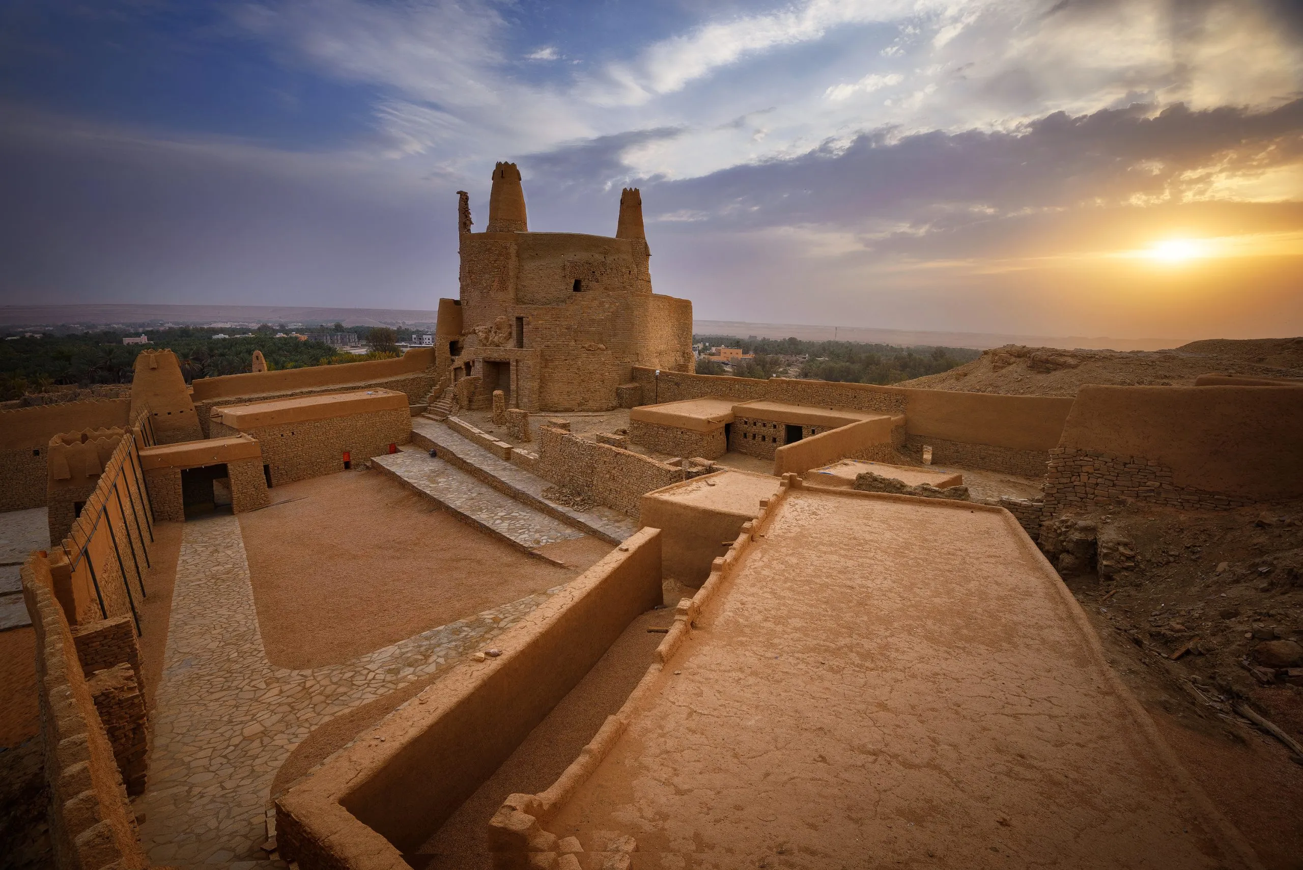 كم عدد سكان الجوف 2025