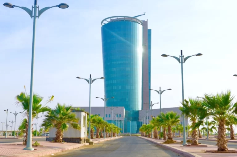 كم عدد سكان جازان 2025