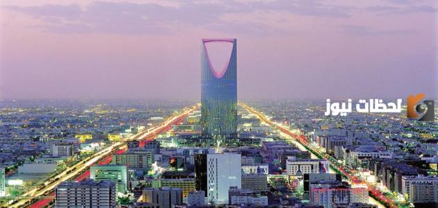 كم مساحة الكويت والرياض
