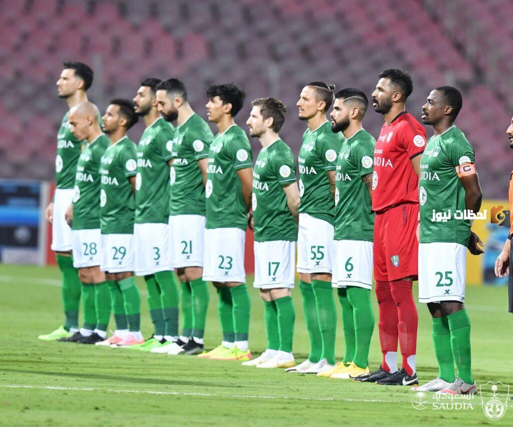 لجنة الانضباط والأخلاق تعاقب كل من إدارة ومدرب أهلي جدة السعودي بسبب تصرفات الجماهير
