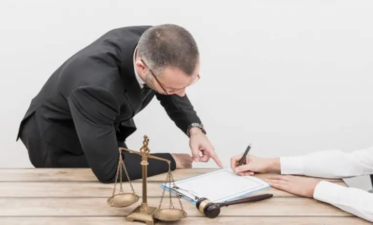ماذا أفعل في حالة رفض الكفيل تجديد الإقامة؟