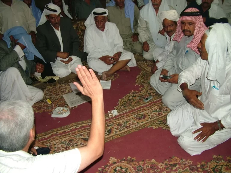 من اين اصل عائلة المشارقة؟