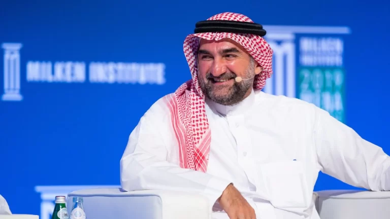 من هو رئيس مركز دعم اتخاذ القرار الديوان الملكي السعودي