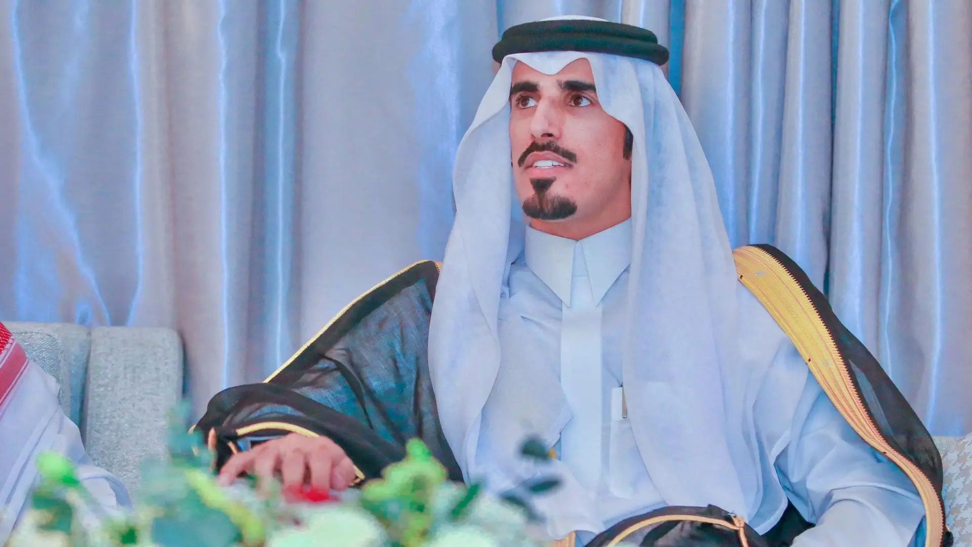 من هي زوجة حمد الطويل ويكيبيديا