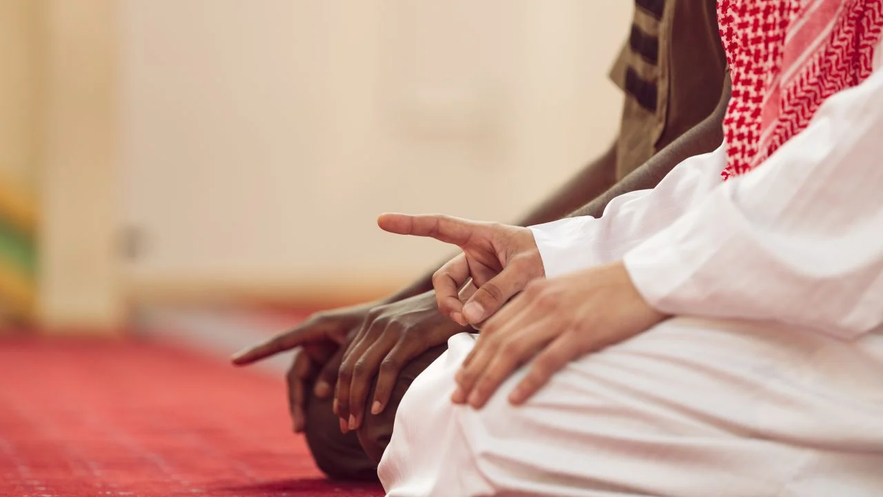 طريقة صلاة الوتر ٣ ركعات؟ وهل تجوز بتشهد واحد؟