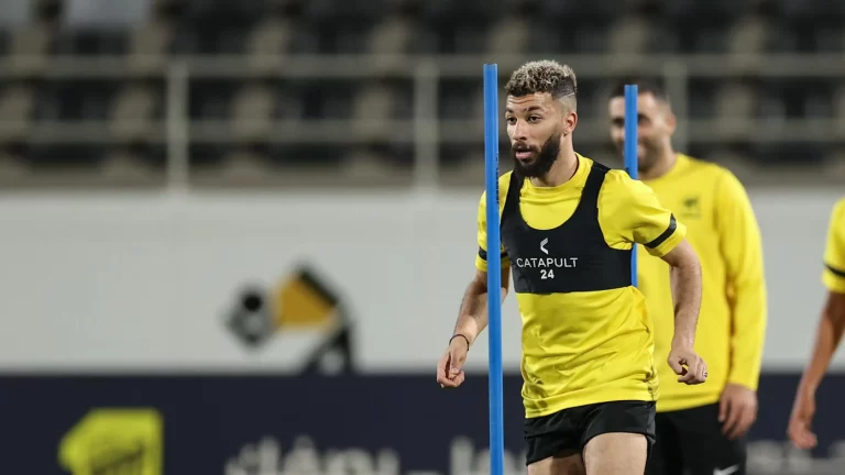 الكشف عن تطورات مثيرة تتعلق بأزمة العبود مع سانتو…تعرف عليها