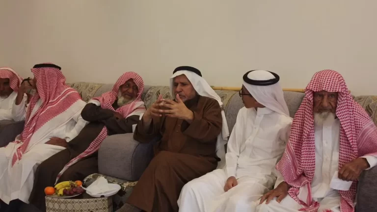 المهوس وش يرجعون ومن وين تلك العائلة