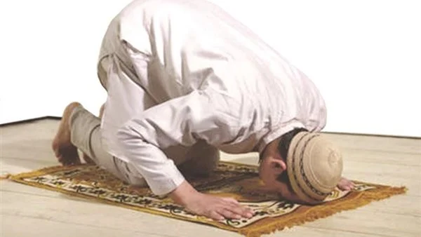 بالخطوات كيفية صلاة العشاء مع السنة