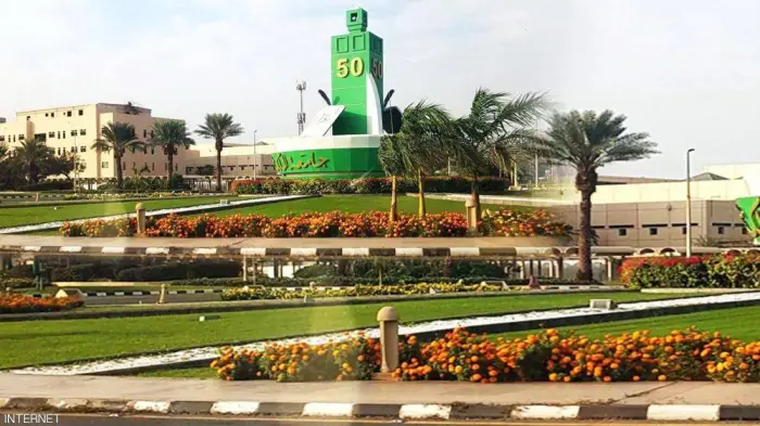 تخصصات تحضيري علمي في جامعة الملك عبدالعزيز 1447 هل في جامعة الملك عبد العزيز سنة تحضيرية؟