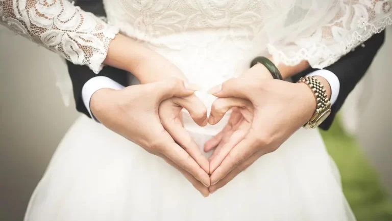 ما تفسير حلم الزواج من أميرة للمتزوج؟