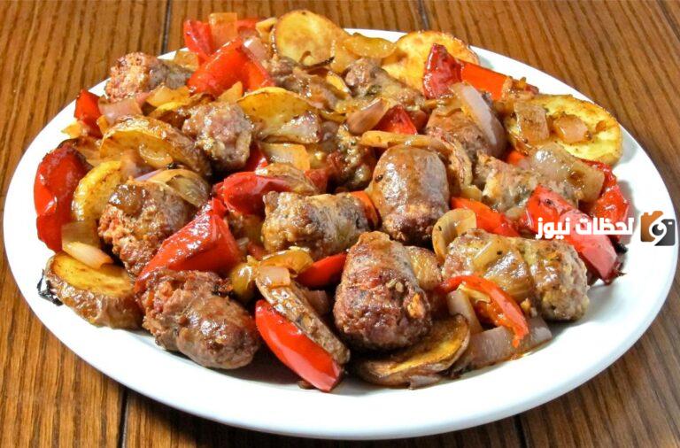 بمكونات بسيطة وخطوات سريعة .. طريقة عمل البطاطس بالسجق في المنزل