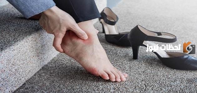 ظهور كتلة صلبة تحت الجلد مؤلمة في القدم