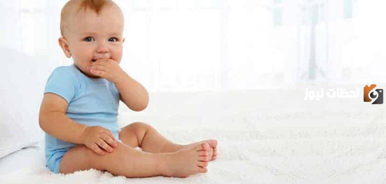 كم عدد مرات التبرز عند الرضع في الشهر السادس؟