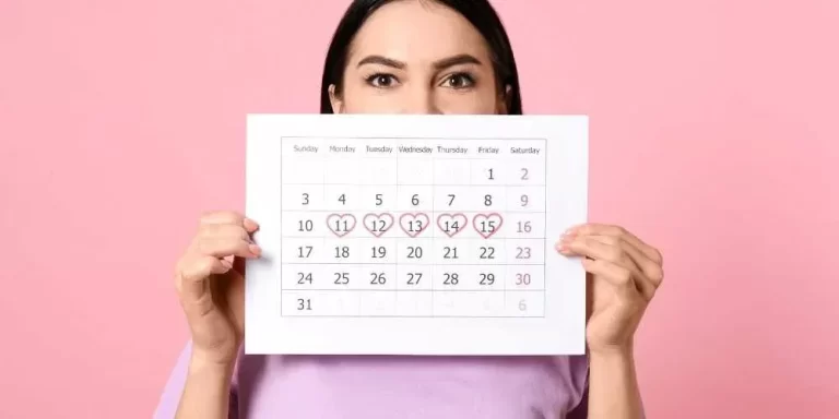 كم مدة الدورة الشهرية عند المرأة المتزوجة كم يوم عدد ايام الدورة الشهرية الطبيعية؟