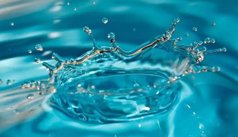 ما تفسير رؤية الماء الأزرق الصافي في المنام؟