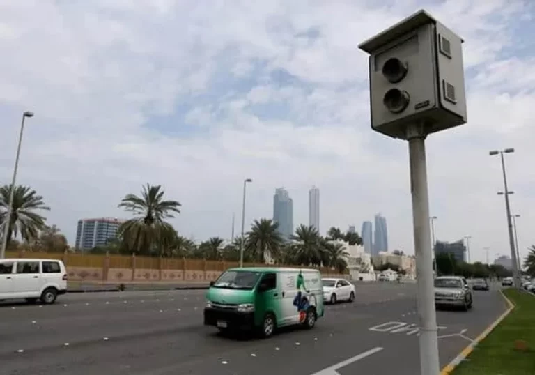 مخالفة ساهر سرعة 80 كم تبلغ وكيف يتم الاستعلام عن المخالفات وسدادها؟