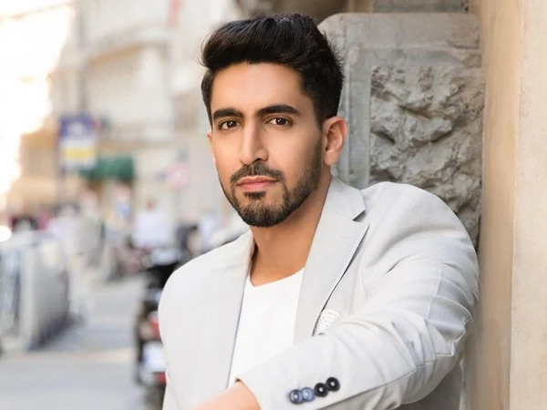 من هي زوجة حمود الخضر ويكيبيديا وما هي ديانته؟