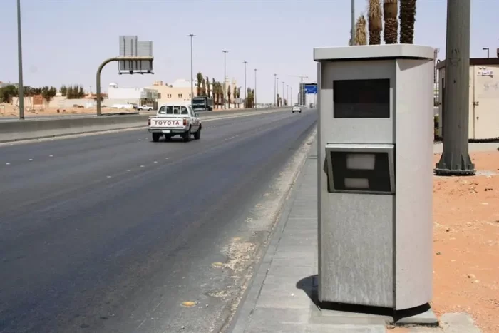 هكذا تعرف ان ساهر صورك | هل كاميرات ساهر بدون فلاش؟