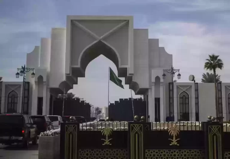 شروط إعانة مرضى السرطان من الديوان الملكي السعودي 2025 وطريقة طلب إعانة مالية لمرضى السرطان من الديوان الملكي