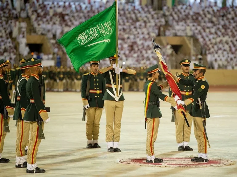 وزارة الداخلية: شروط الالتحاق بالكليات العسكرية في السعودية 1447 الطريقة التقديم والشروط تعرف عليهم