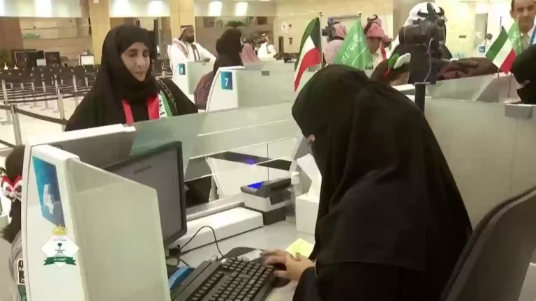 بعد التحديث الاخير .. تعرف على راتب جندي الجوازات للنساء 1447