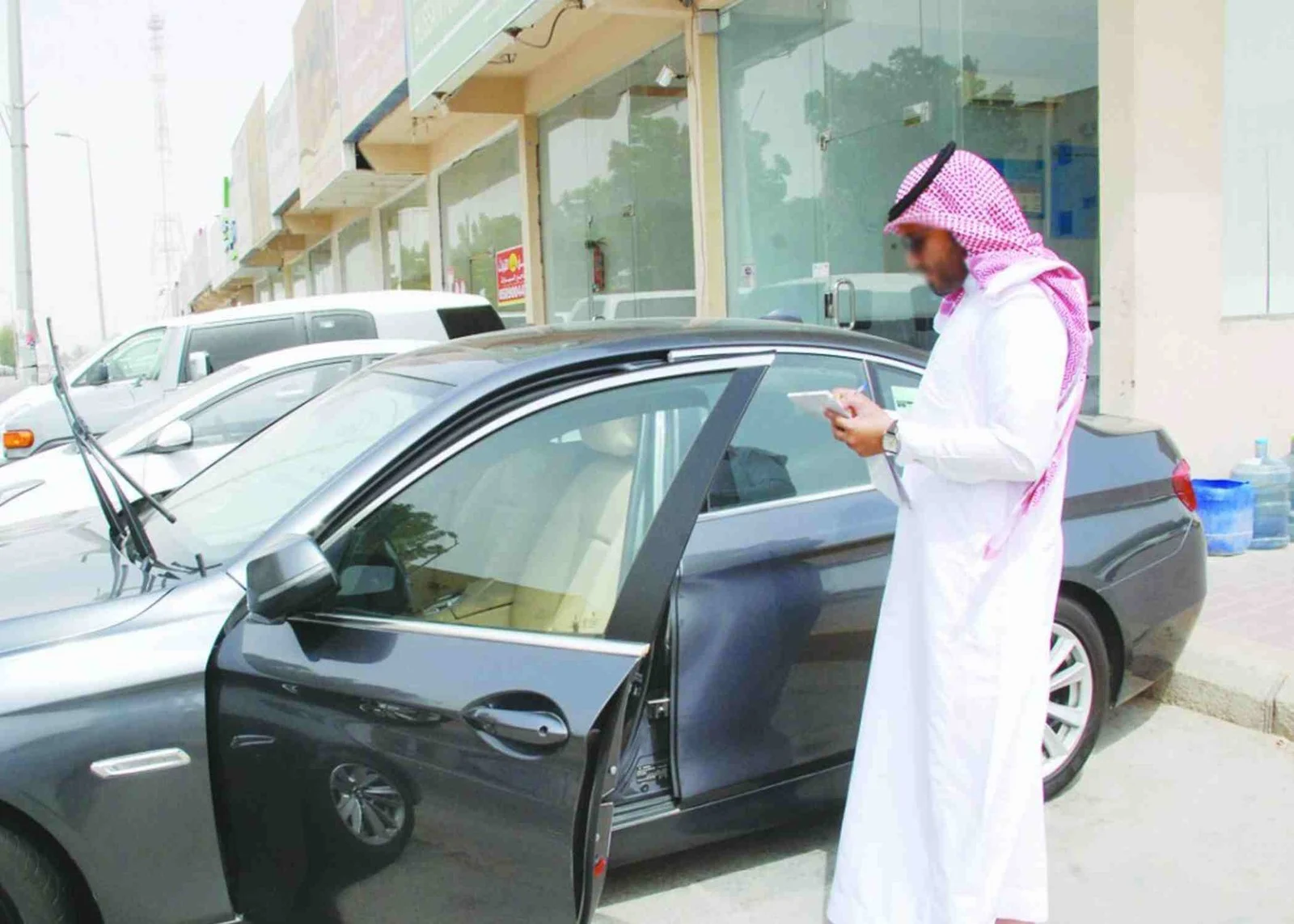 ما هي شروط تمويل السيارات من بنك الرياض 2025