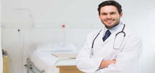 موضوع تعبير عن مهنة الطبيب بالمقدمة والخاتمة