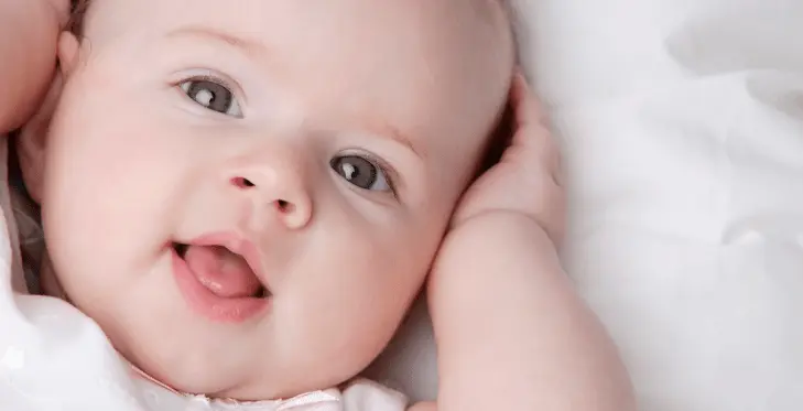 متى يرى الأطفال الألوان