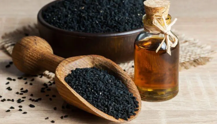  زيت حبة البركة وزيت اللوز