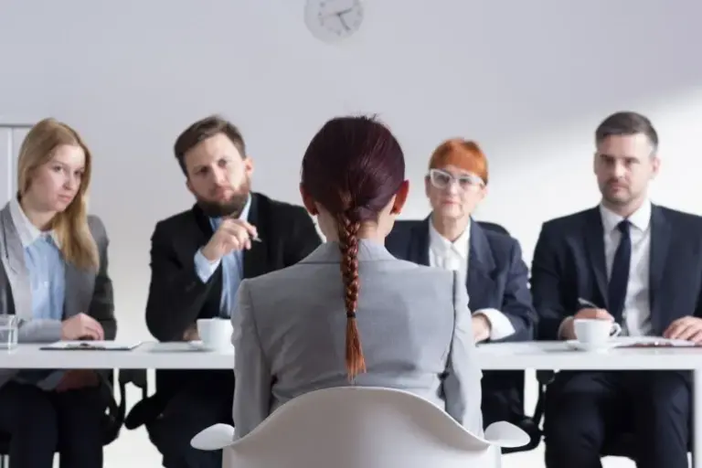 اسئلة المقابلة الشخصية بالانجليزي للمعلمين مترجمة
