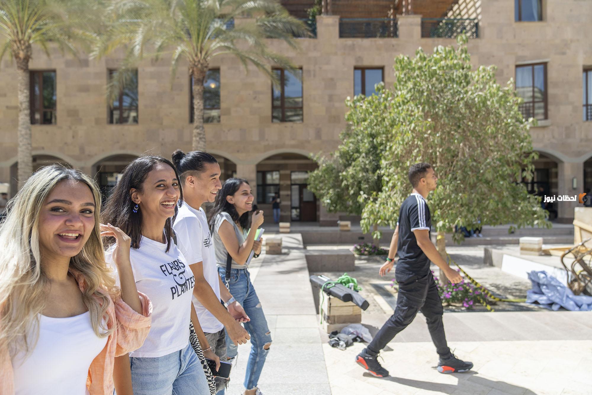 ما هو رقم الجامعة الأمريكية بالقاهرة الخط الساخن للاستفسارات