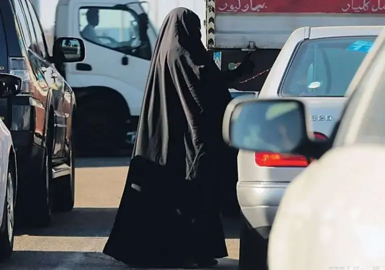 تعرف الآن على أرقام مكافحة التسول في مكة المكرمة 2025 ومدن السعودية وإليكم طريقة تقديم بلاغ
