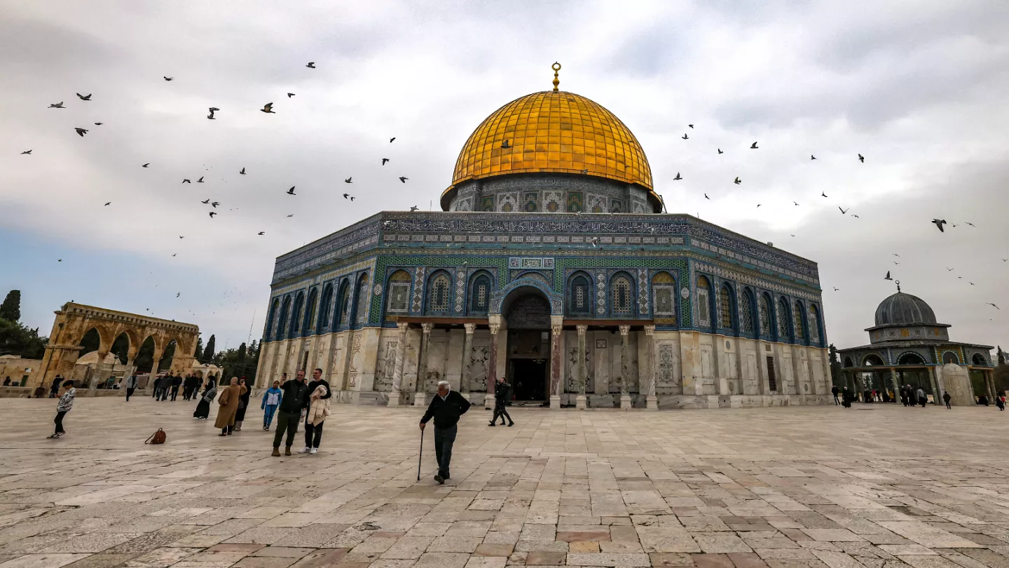 المسجد الأقصى المبارك أولى القبلتين وثالث الحرمين.. تاريخه وقيمته