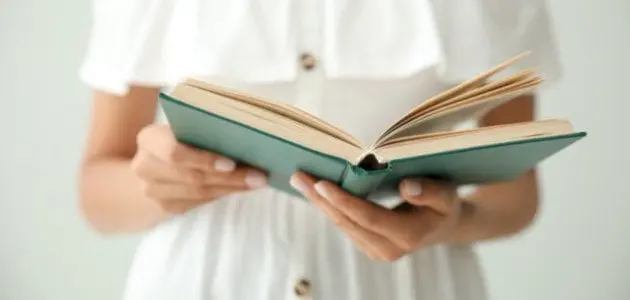 بائعة الورد وعلاقتها بموت العم حسن