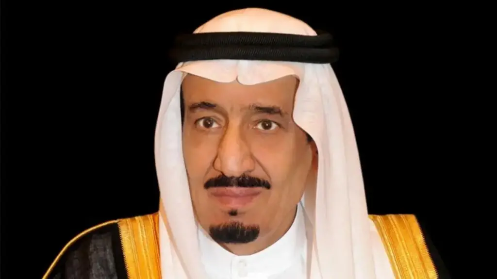 صور رسمية للملك سلمان بن عبدالعزيز والسيرة الذاتية