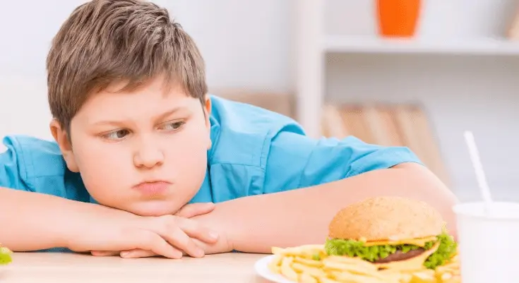 كيفية علاج الشره في الأكل عند الأطفال