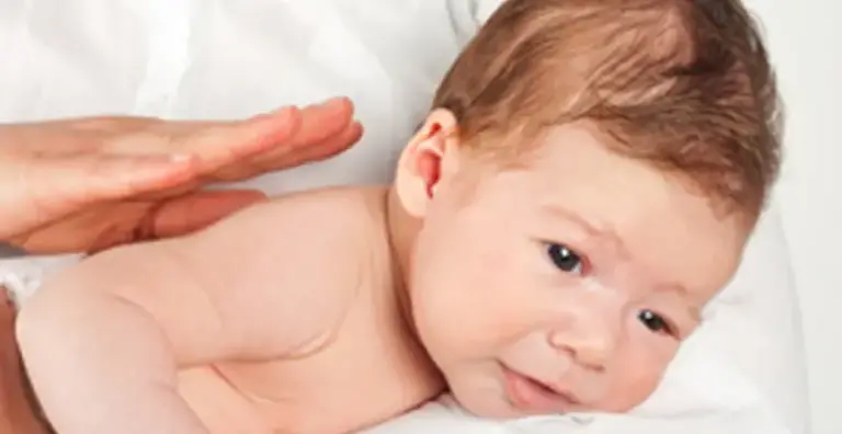 كيفية التخلص من الفواق hiccups للطفل