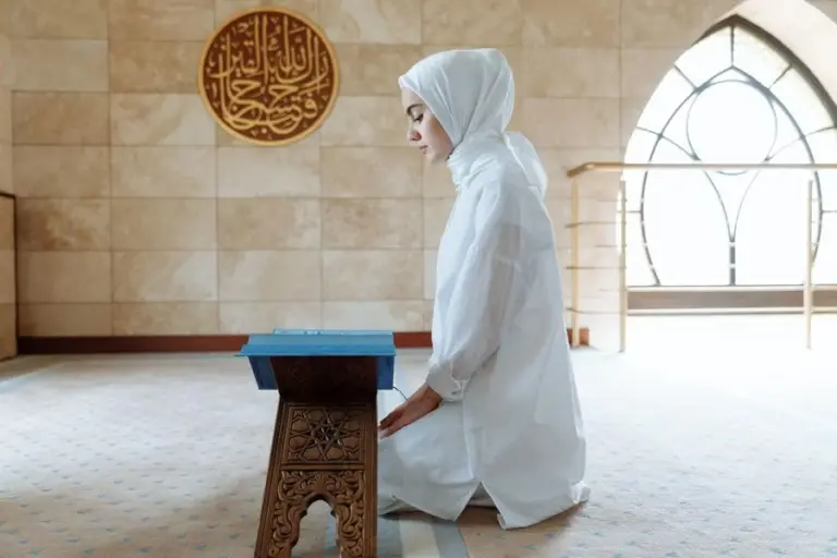 ما تفسير حلم الصلاة في المسجد للحامل؟