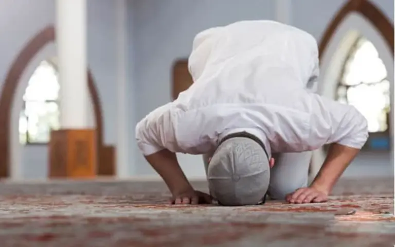 متى تبدا صلاة القيام في رمضان ليلة 20 1447 الموعد بالتحدي