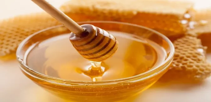 مكونات العسل الطبيعي وكيف أعرف الأصلي منه