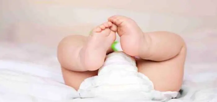 هل البامبرز يسبب تقوس الأطفال ؟