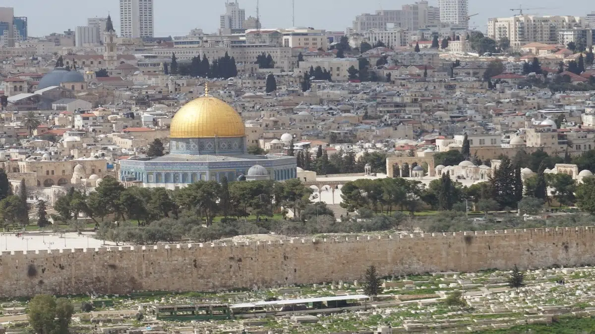 موضوع عن القدس ومكانتها التاريخية والدينية جاهز للطباعة