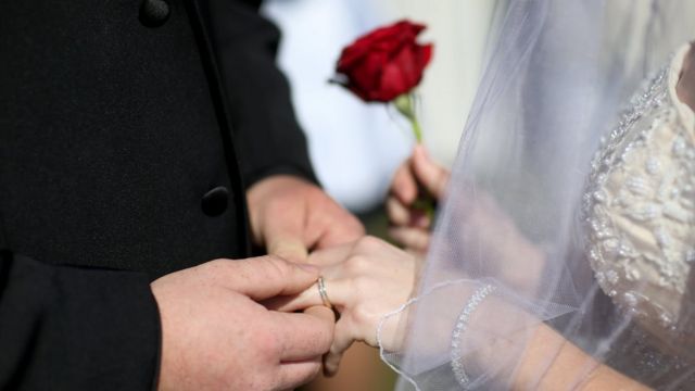كلمات عن ليلة العمر 2024 سأمضي بقية حياتي ويدي بيد من أحببته وأحبني